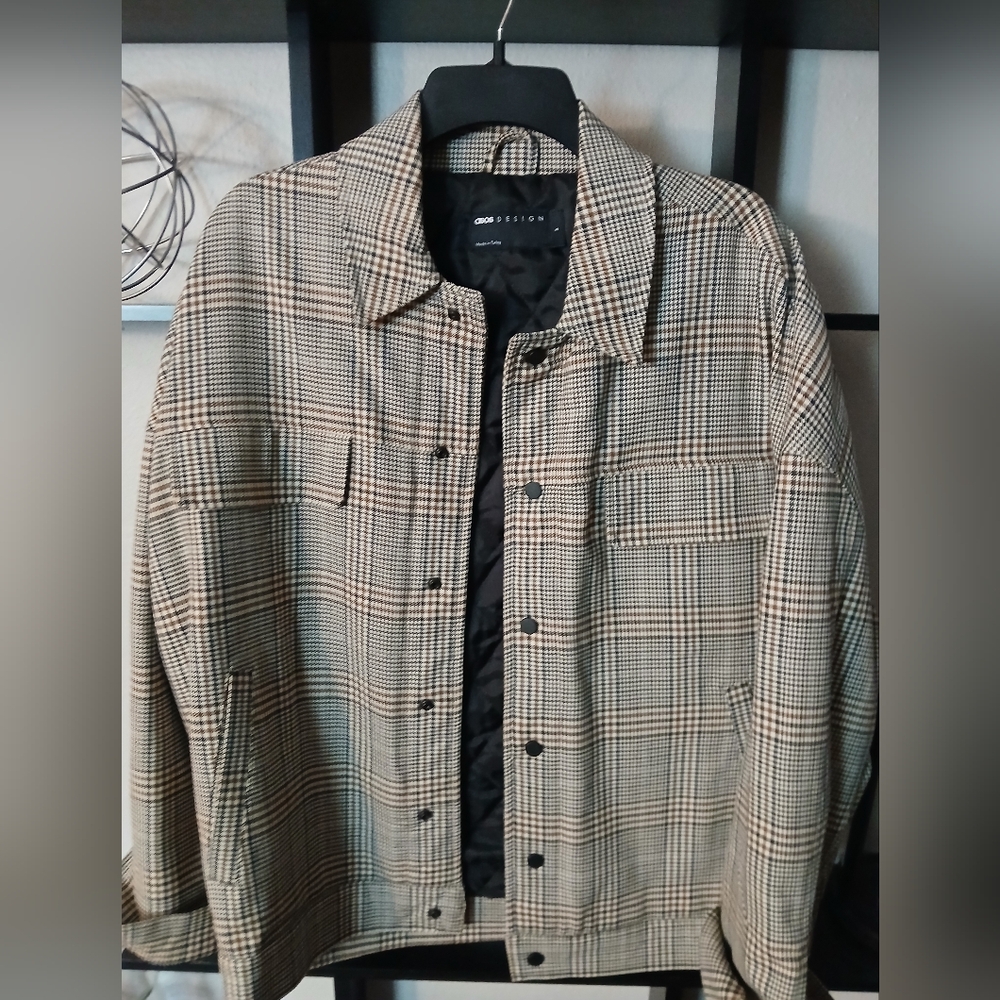 Men's Plaid Jacket in Brown and Tan/Read The Description.